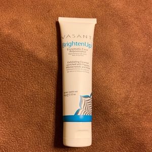 Vasanti Brighten Up Cleanser